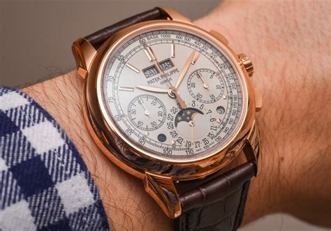 watch looks like patek philippe